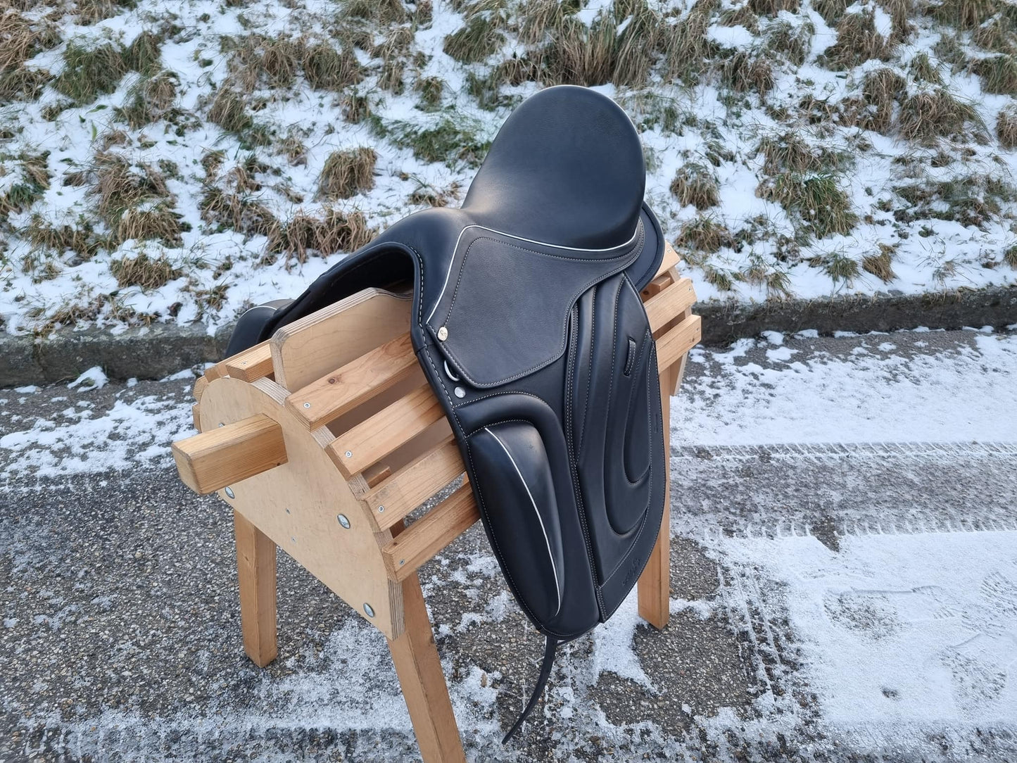 Roma Leather Tree--LIMITED QUANTITIES