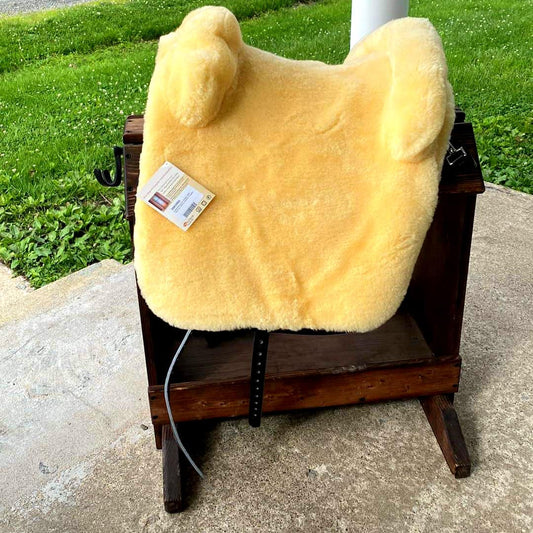 Zalea made for Hidalgo (lambskin saddle cover)